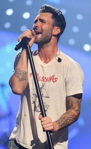 adam levine at iheartradio music festival 2013