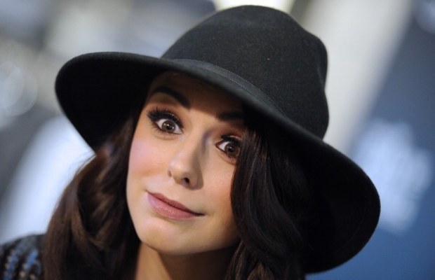 cher lloyd with black hat