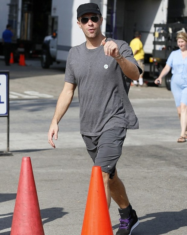 chris martin in venice beach