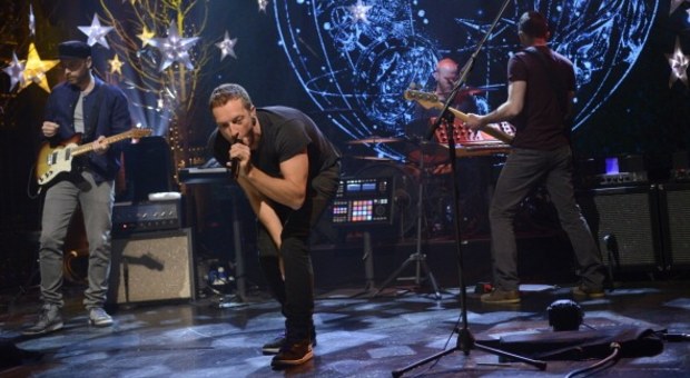 coldplay perform ghost stories track