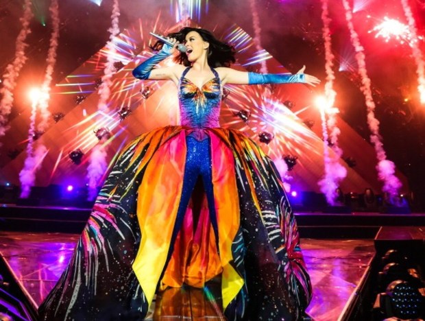 Katy Perry performs Firework at Prismatic Tour