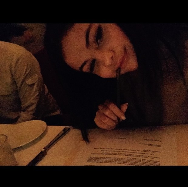 selena gomez sings interscope contract