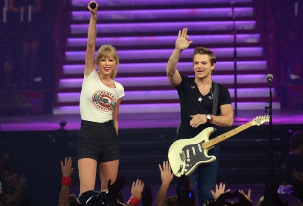 taylor swift and hunter hayes in nashville tour